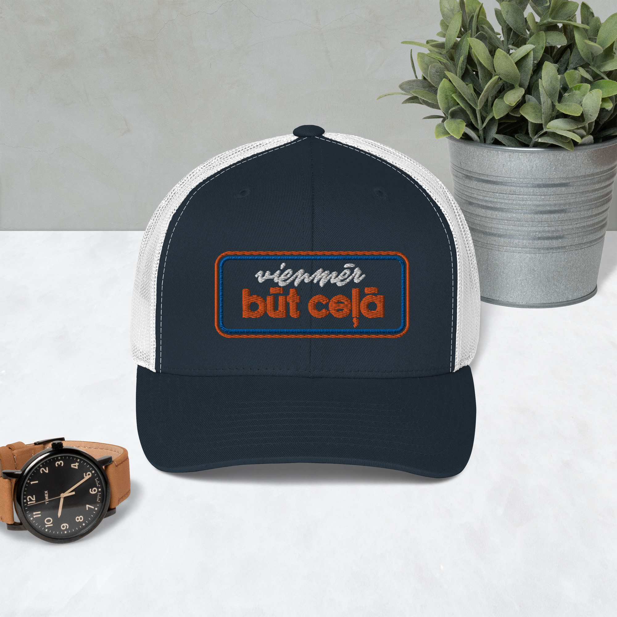 Vienmēr būt ceļā - cepure ar nagu